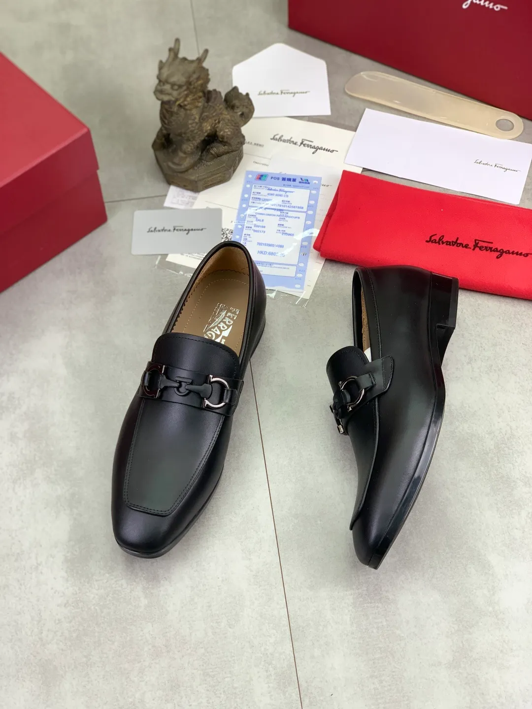 Men's men's shoes 💰P600💰[New model] High quality water-dyed cowhide 🆘[Salvatore Ferragamo] Ferragamo's latest casual business leather shoes for men! Listed simultaneously! The fabric is made of specially imported original calfskin, and the interior is made of imported water-dyed cowhide. It is absolutely luxurious and leads the fashion trend. High-end rubber outsole, size: 38-44 (45 and 46 can be customized) 5️⃣ colors available